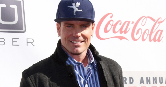 If I Had a Time Machine I Would Go Back to WWII, Find Hitler, and Perform “Ice Ice Baby” – guest post by Vanilla Ice 
